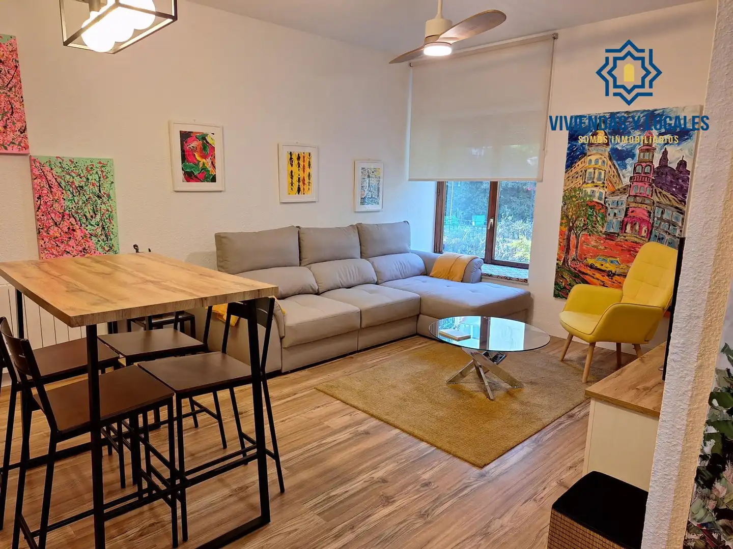 Living room of Flat for rent in Granada  with Air Conditioner, Heating and Private garden