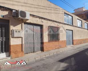 Exterior view of Building for sale in Sax