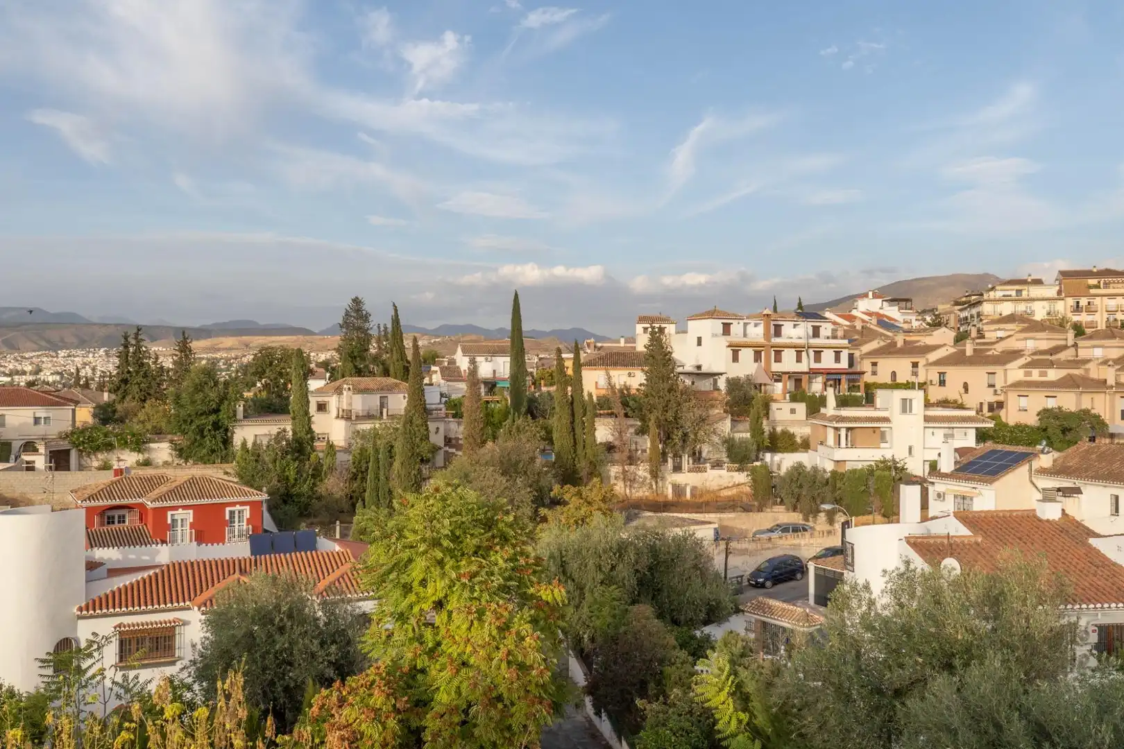 Vista exterior de Casa o xalet en venda en La Zubia amb Calefacció, Jardí privat i Terrassa