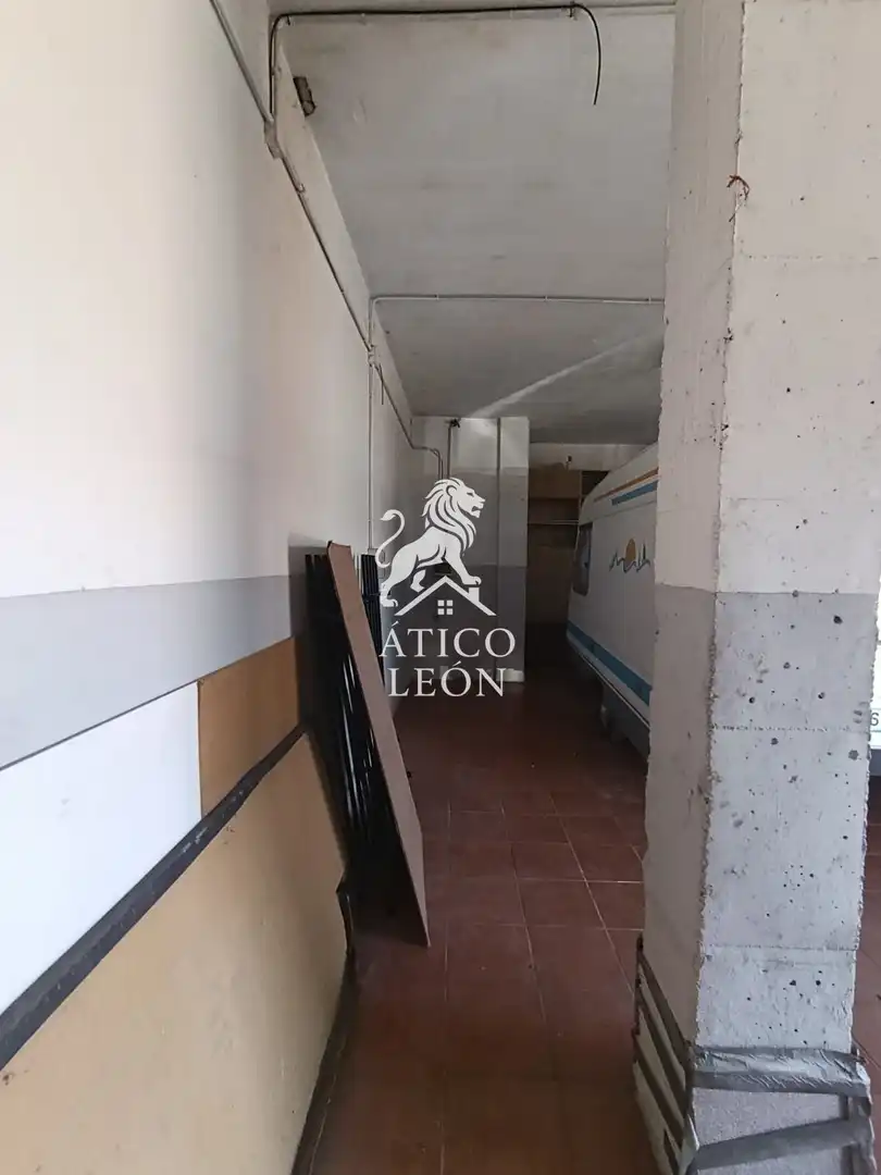 Geschaftsraum zum Verkauf in León Capital 