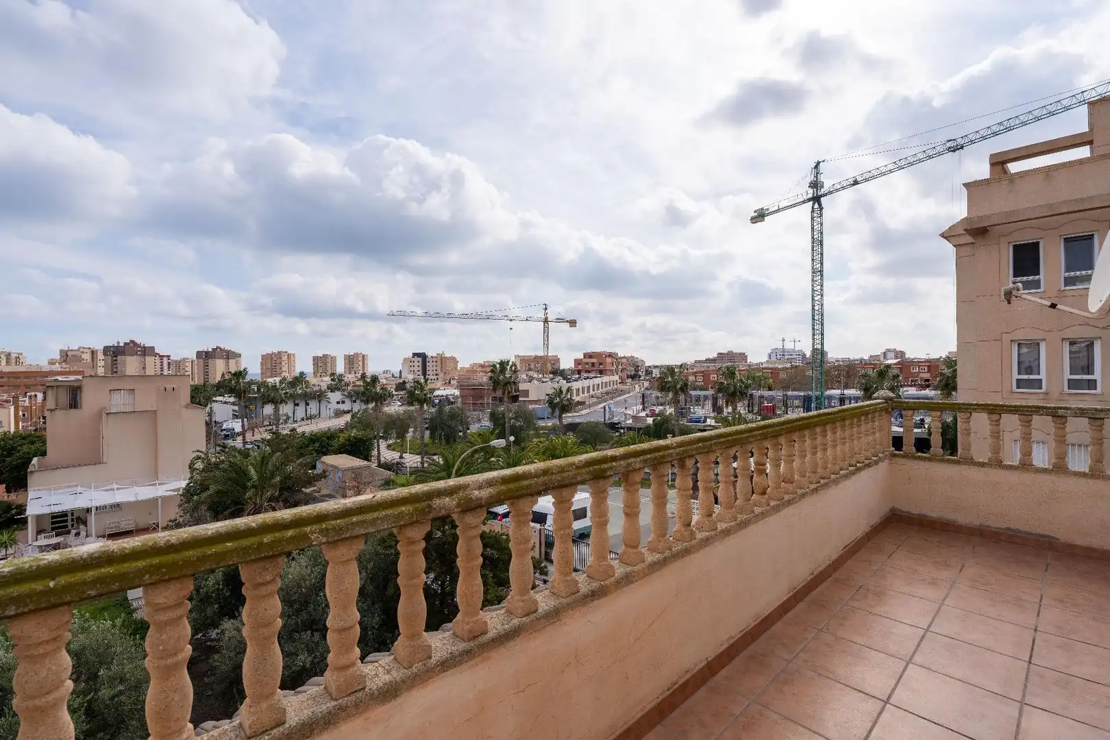 Terrace of Houses for sale in Roquetas de Mar  with Air Conditioner, Private garden and Terrace