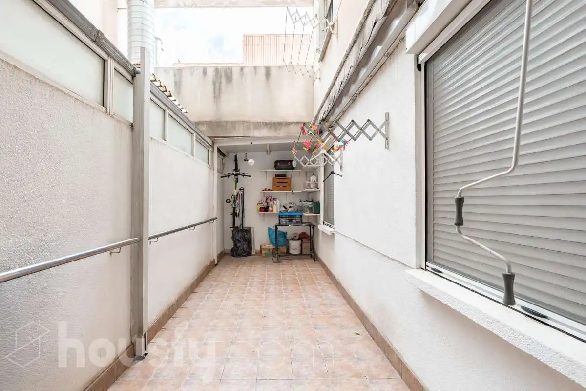 Flat for sale in Pallejà  with Air Conditioner, Heating and Balcony