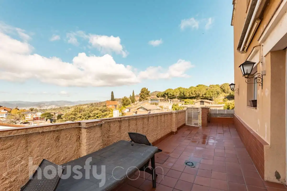 Terrace of Flat for sale in Sant Just Desvern  with Terrace, Storage room and Community pool