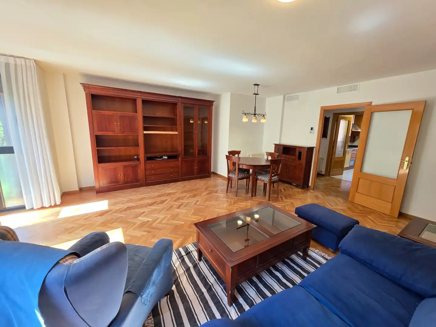 Sala d'estar de Pis de lloguer en Madrid amb Aire condicionat, Calefacció i Parquet