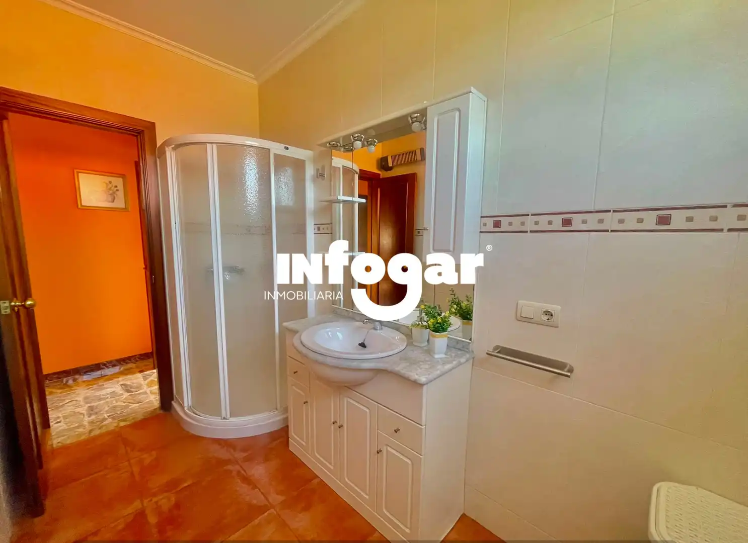 Baño de Casa o chalet en venta en O Rosal   con Terraza, Trastero y Amueblado