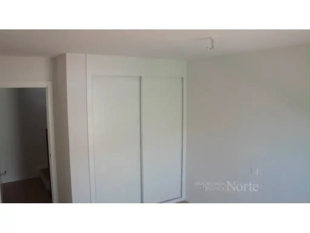 Houses for rent in Calle Bajada Al Lavadero, Valdeolmos-Alalpardo
