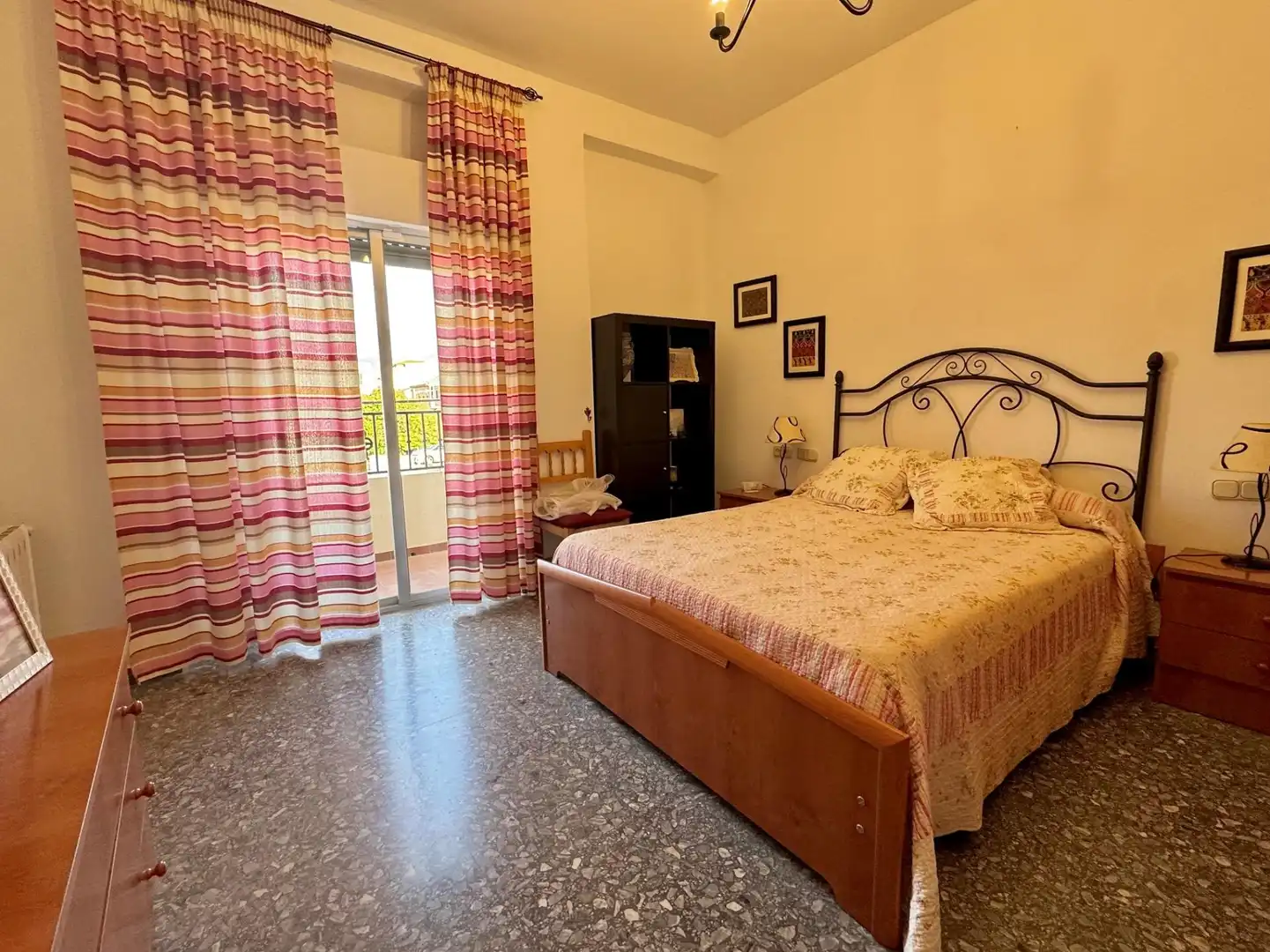 Casa aparellada amb terrassa en venda a Calle de la Gloria, imagen 53