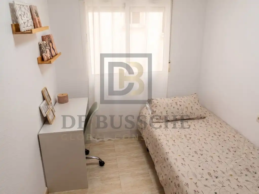 Habitación de Piso de alquiler en Torrevieja con Piscina, Amueblado y Lavadora