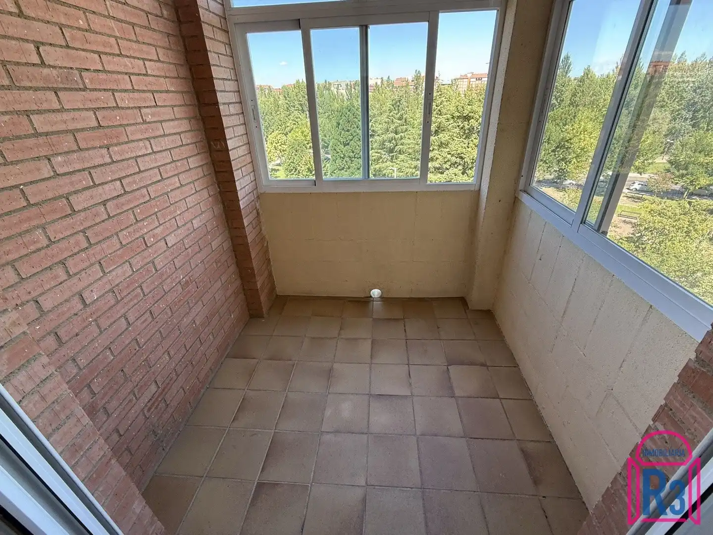 Terraza de Piso de alquiler en León Capital  con Calefacción, Terraza y Trastero