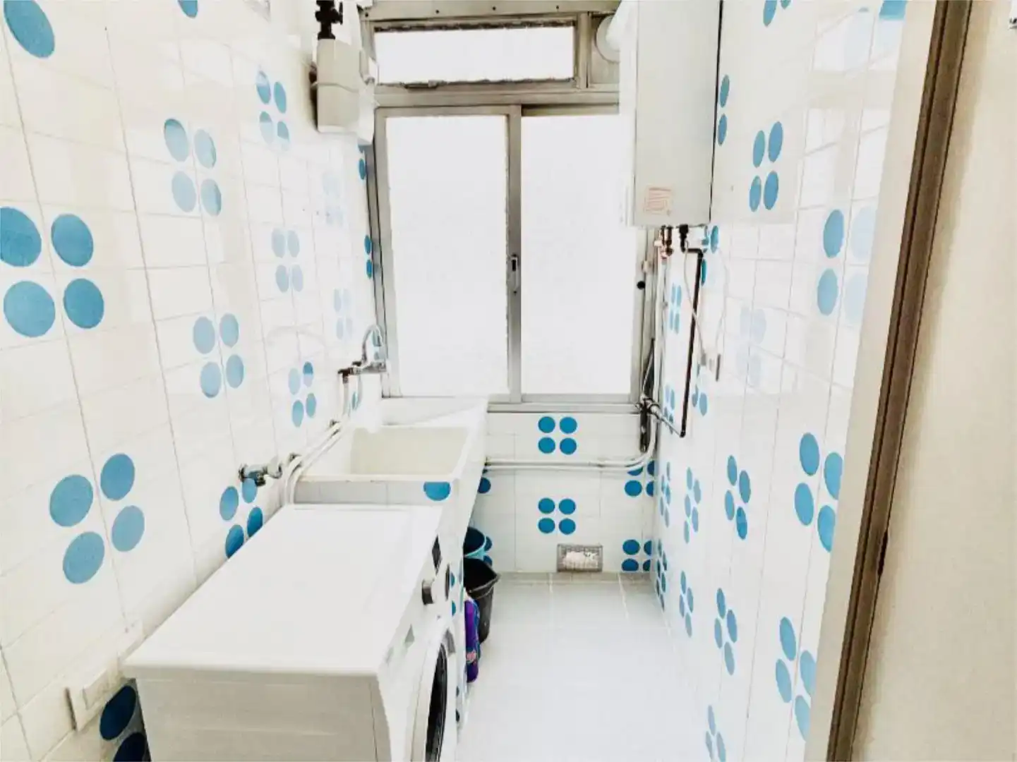 Badezimmer von Wohnung zur Miete in  Valencia Capital mit Klimaanlage und Balkon