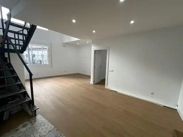 Maisonette zum Verkauf in Badalona mit Klimaanlage und Parkett