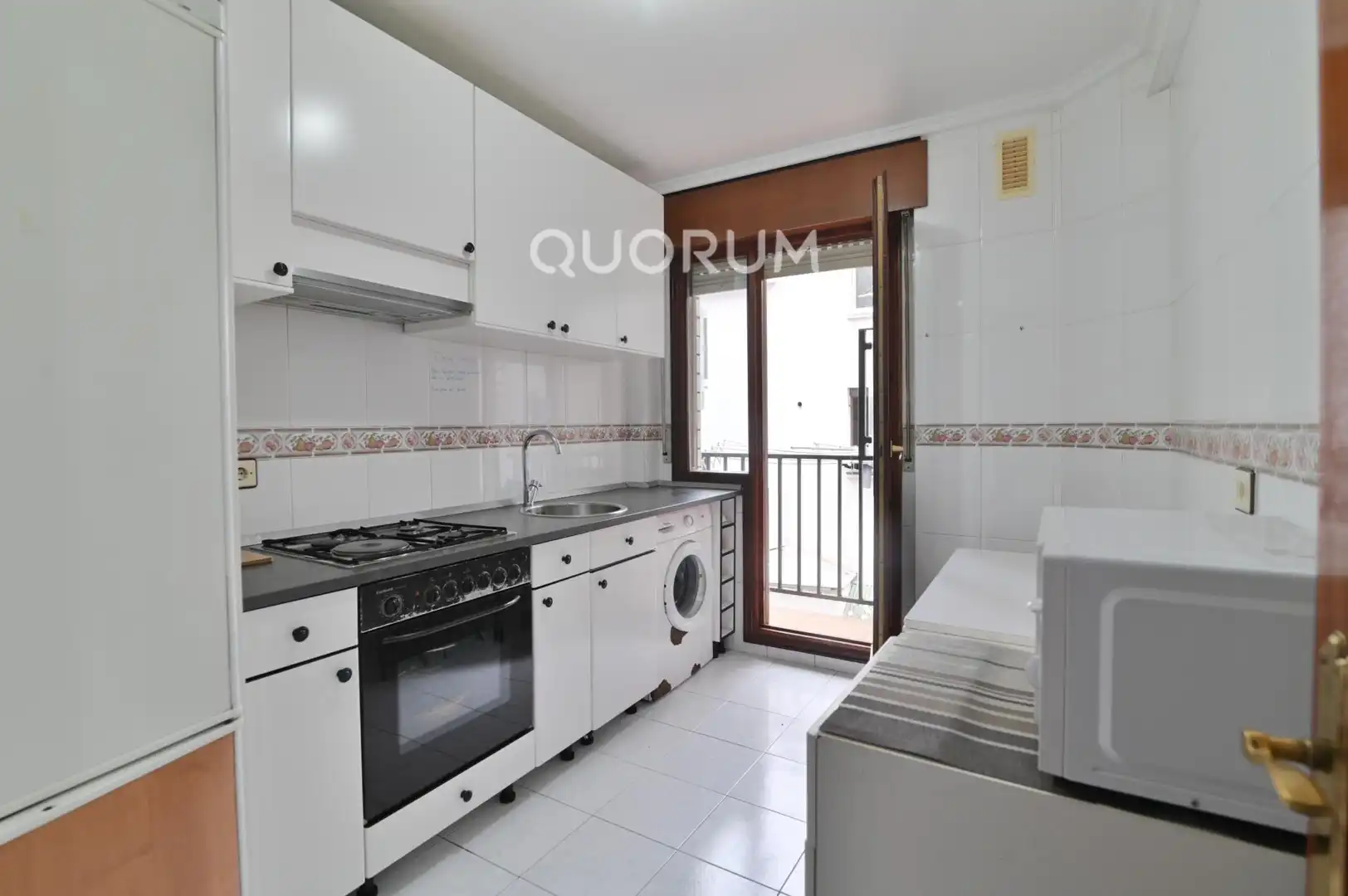 Cocina de Piso en venta en Bilbao  con Calefacción, Terraza y Trastero