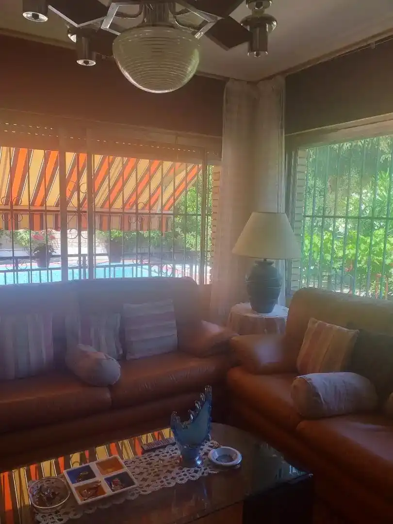 Sala d'estar de Casa o xalet en venda en Viguera amb Piscina i Balcó