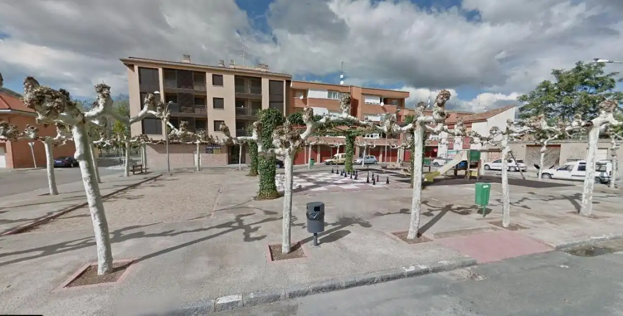 Others for sale in C/ julian gayarre, imagen 6