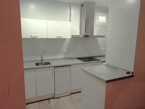 Photo 2 of Flat to rent in Calle Virgen de Luján, Los Remedios, Sevilla