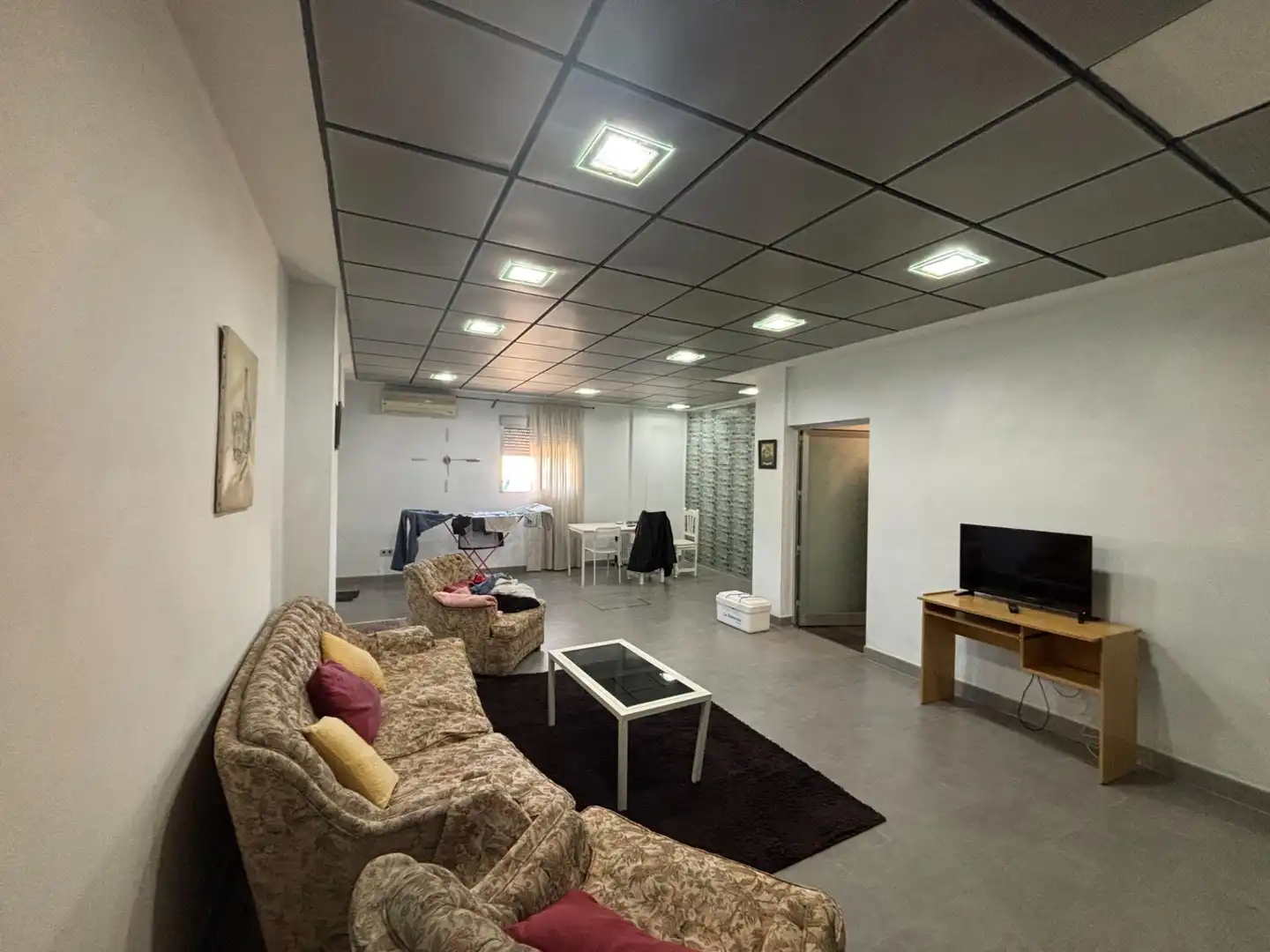 Local en venta en San Juan de Aznalfarache con Aire acondicionado