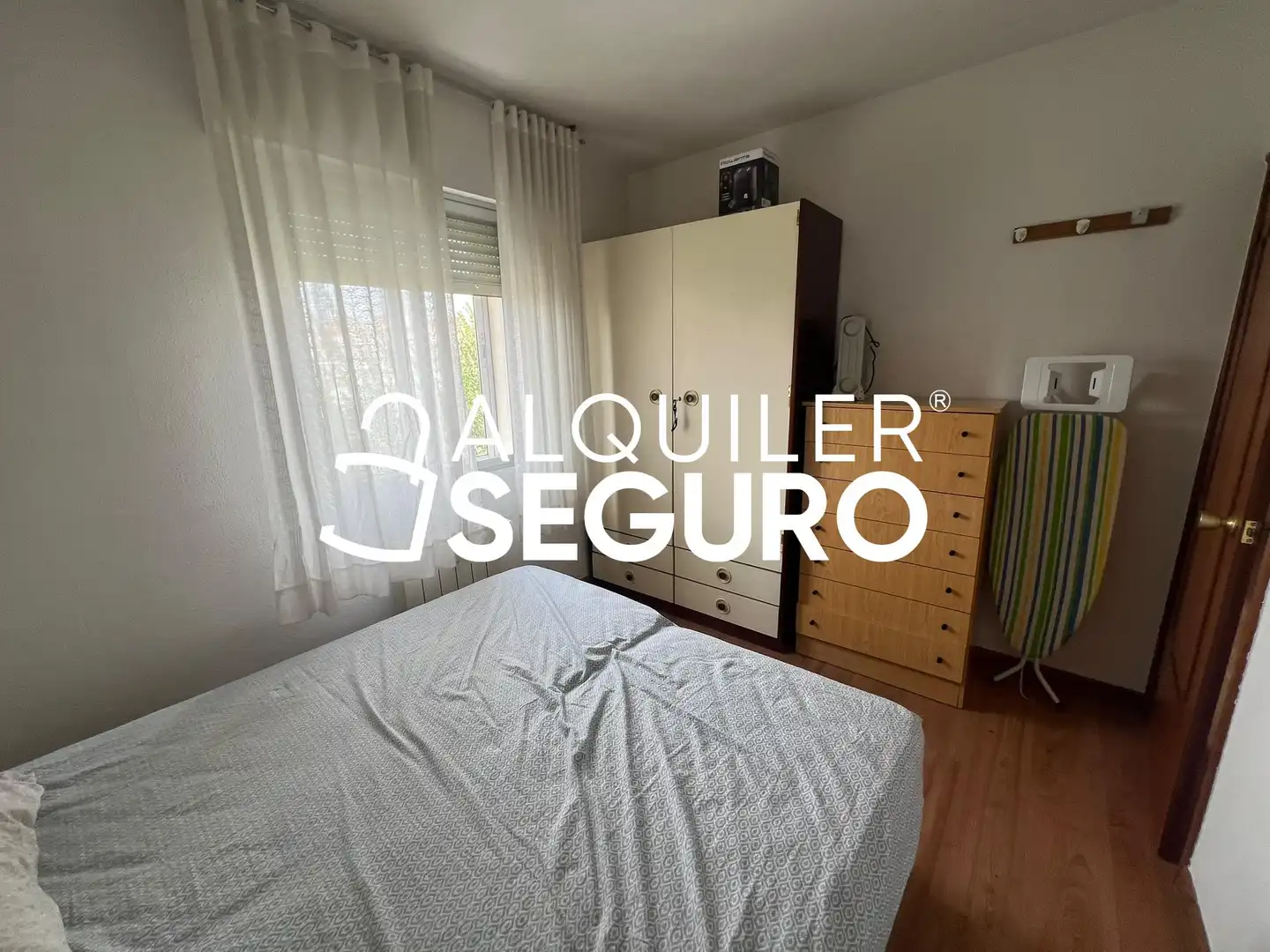 Habitación de Piso de alquiler en Madrid con Calefacción y Amueblado