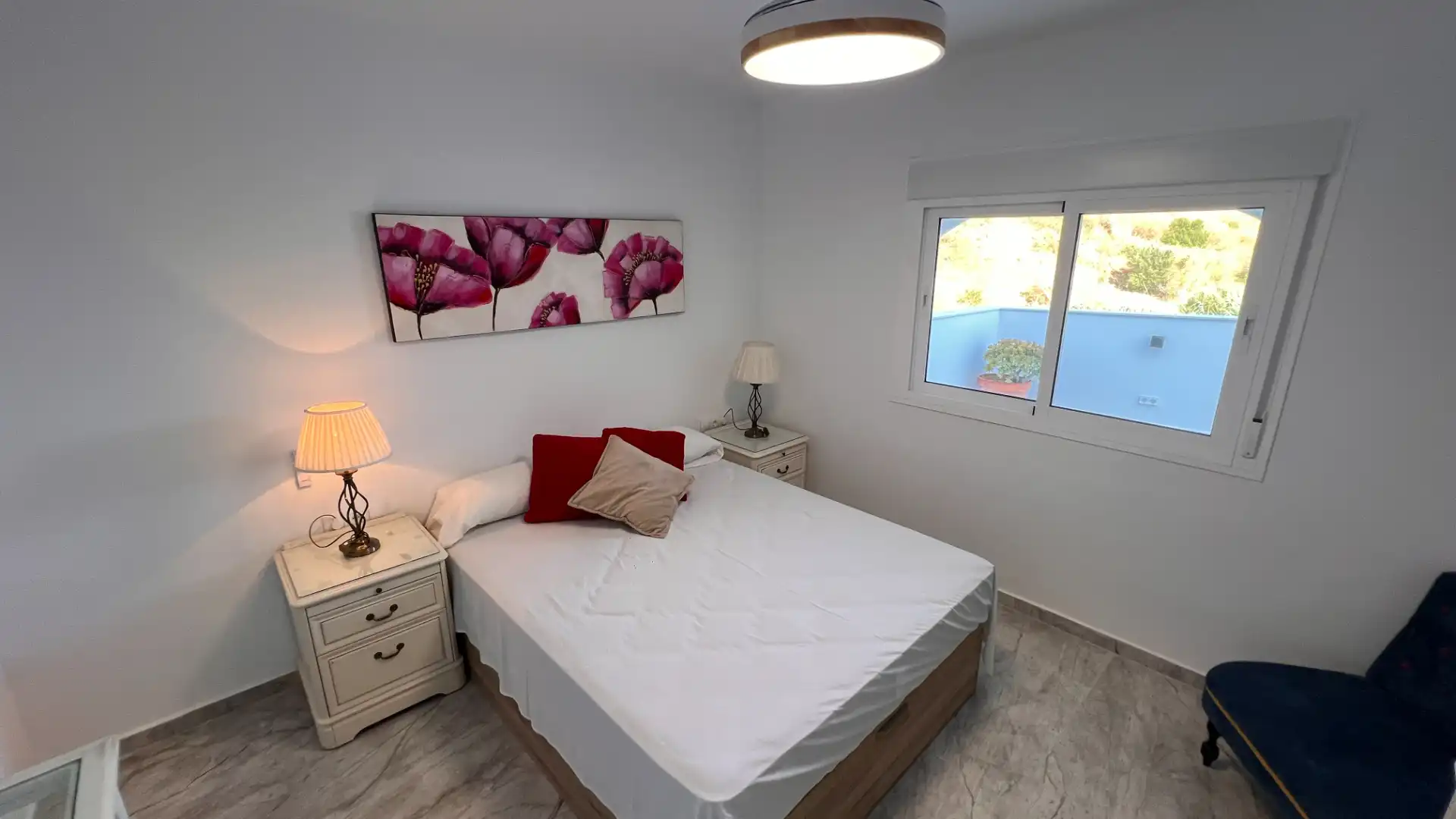 Dormitori de Casa o xalet en venda en Torrox amb Aire condicionat, Terrassa i Moblat