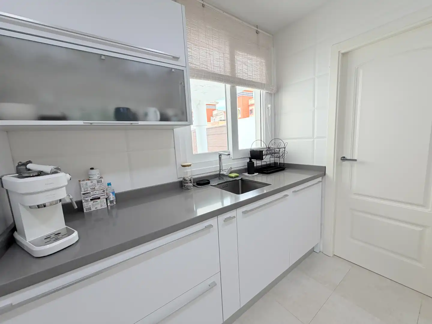 Cocina de Casa adosada en venta en Espartinas con Aire acondicionado, Jardín privado y Parquet