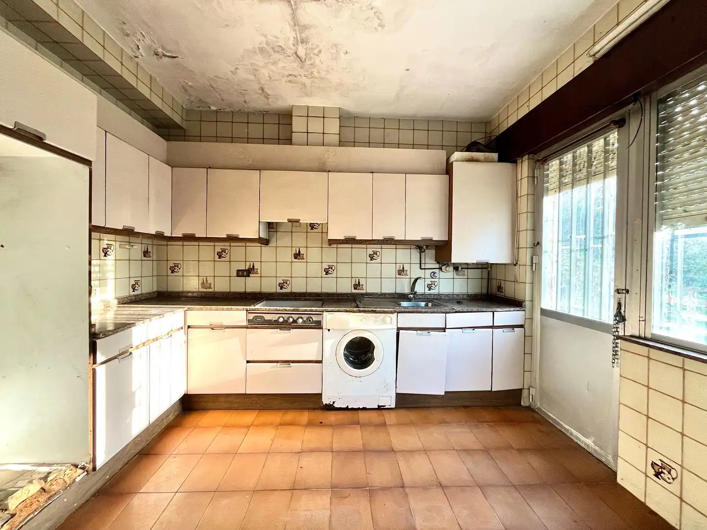 Kitchen of Houses for sale in Oleiros