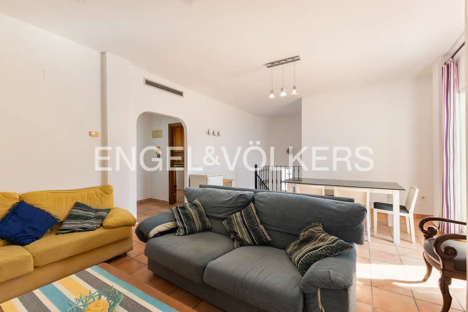 Sala de estar de Casa o chalet en venta en Cullera con Aire acondicionado, Calefacción y Jardín privado