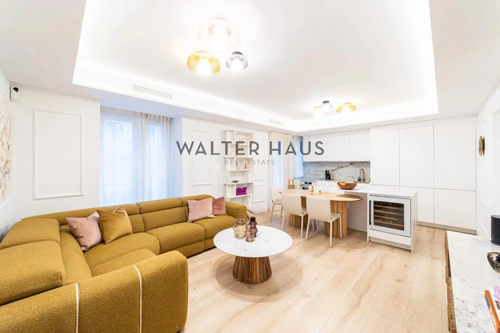 Flat with lift for sale in Calle Alcalá