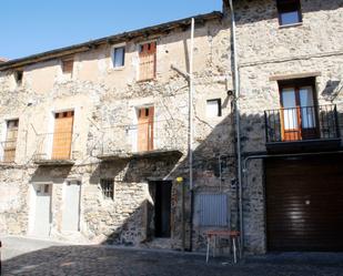 Casa adosada en venda a Castellfollit de la Roca