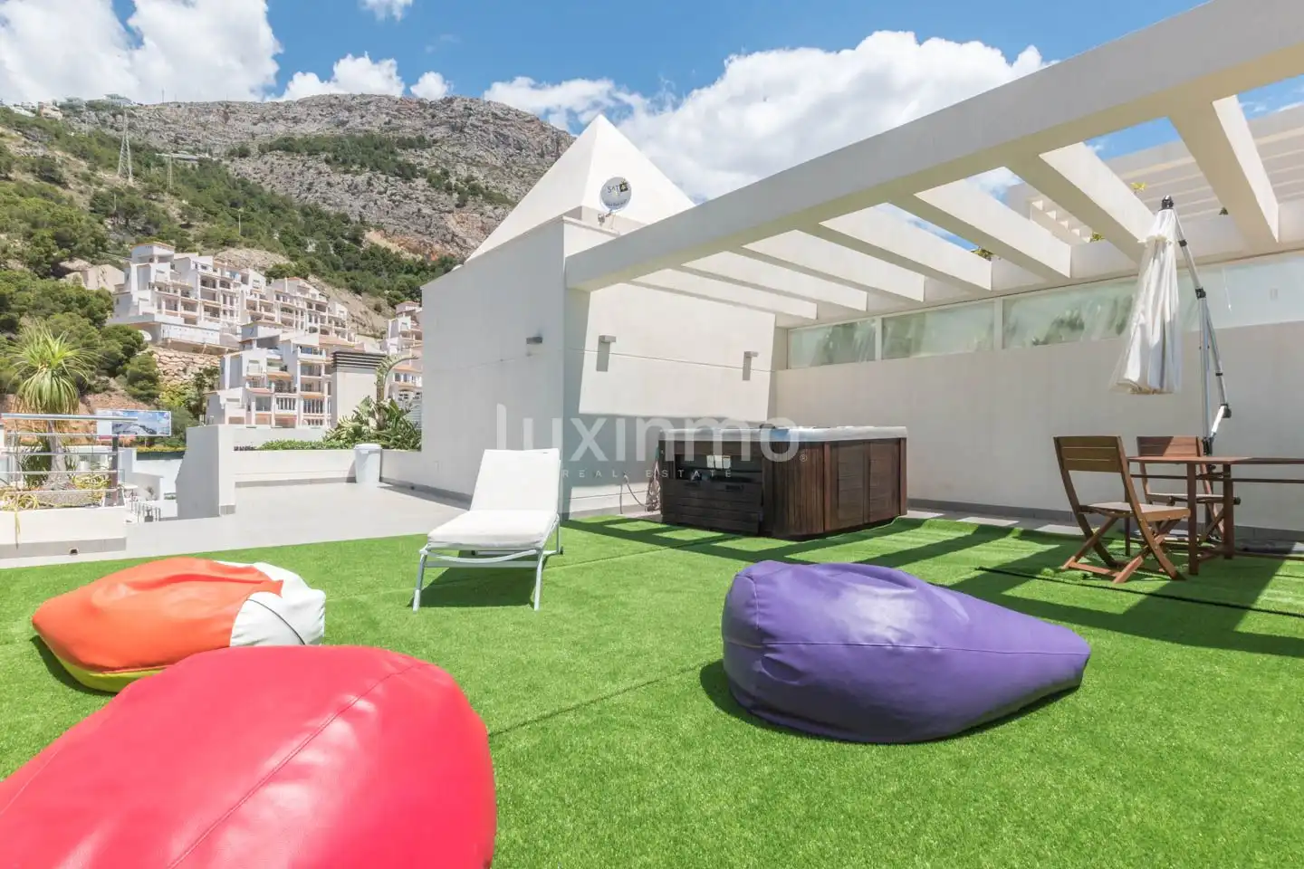 Vista exterior de Ático en venta en Altea con Aire acondicionado, Calefacción y Terraza