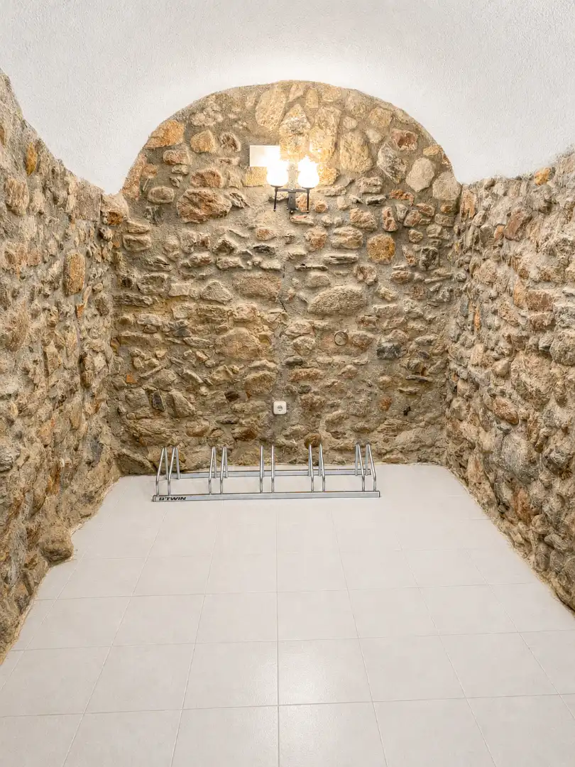 Casa adosada en venta en Maçanet de Cabrenys con Calefacción, Amueblado y Balcón