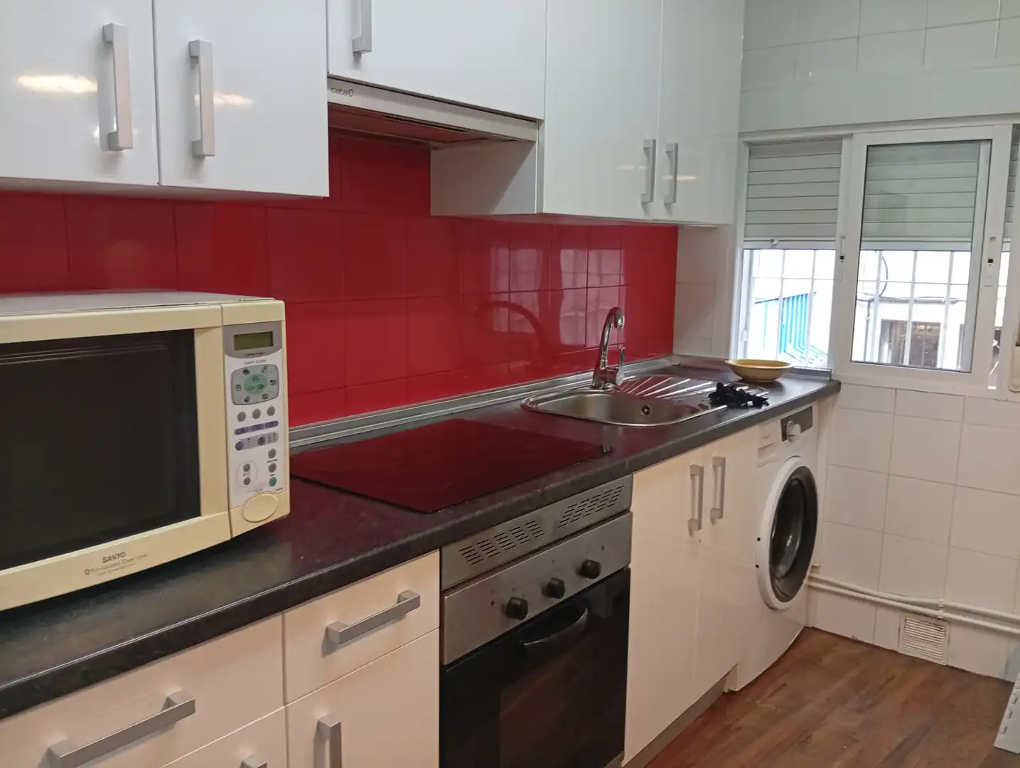 Kitchen of Flat for sale in Pozuelo de Alarcón  with Terrace, Oven and Washing machine