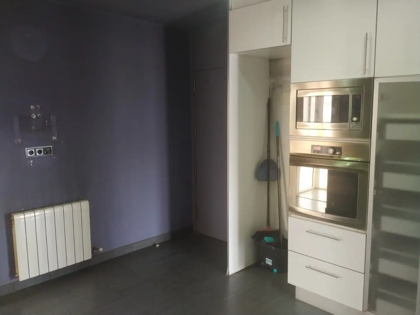 Cocina de Ático de alquiler en Barcelona con Calefacción, Horno y Balcón
