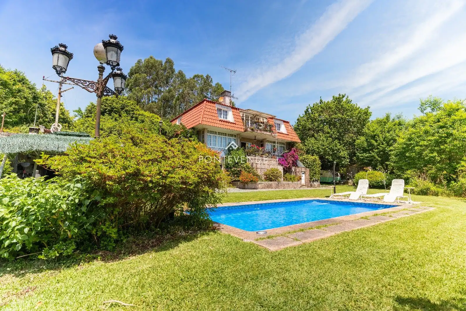 Jardí de Casa o xalet en venda en Pontevedra Capital  amb Terrassa, Traster i Piscina