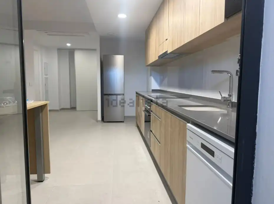 Kitchen of Flat for rent in Torrent  with Air Conditioner, Oven and Washing machine