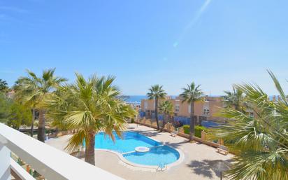 Piscina de Apartament en venda en Orihuela amb Terrassa i Piscina comunitària