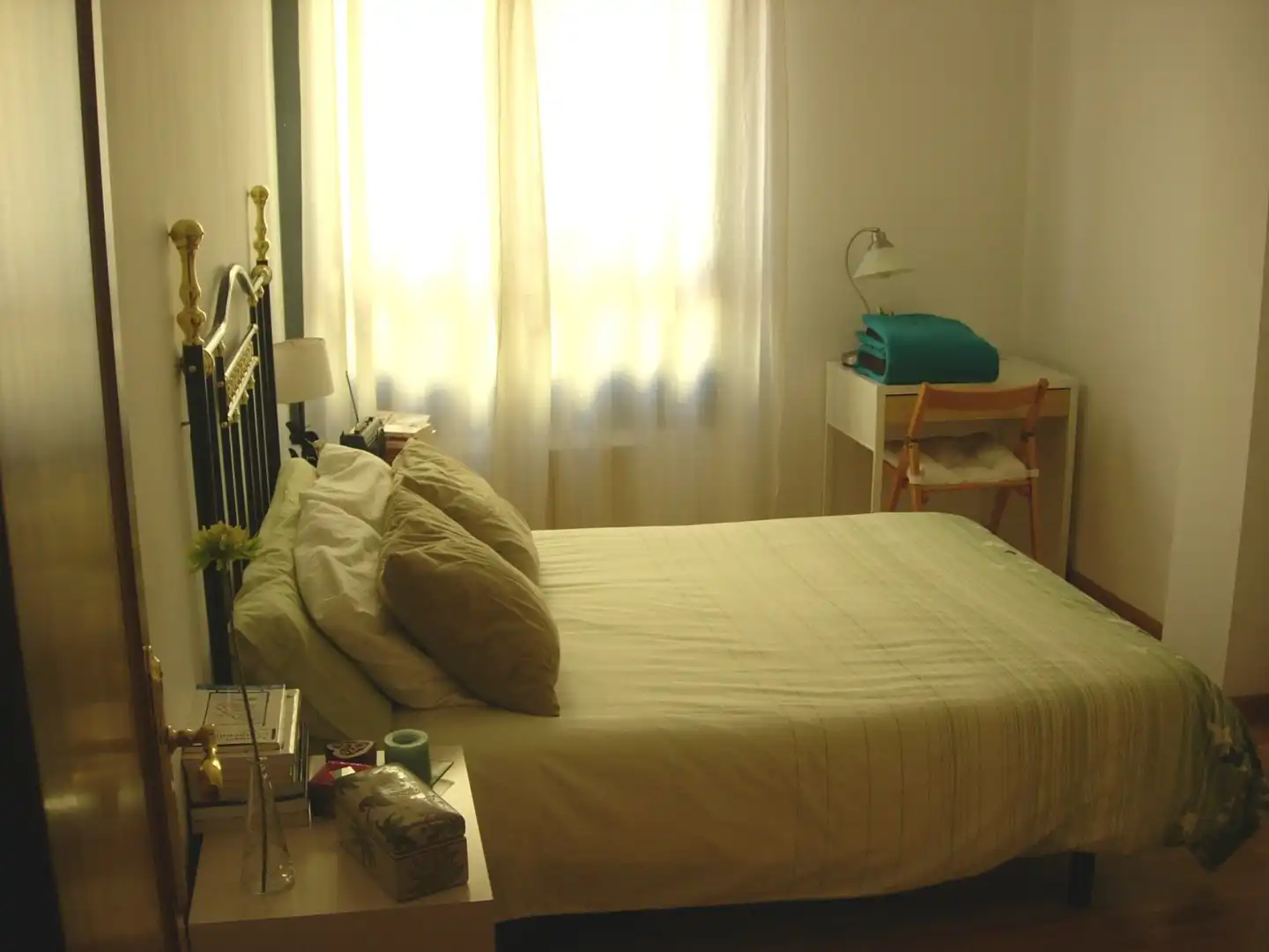 Schlafzimmer von Wohnung zur Miete in Zaragoza mit Heizung, Parkett und Möbliert