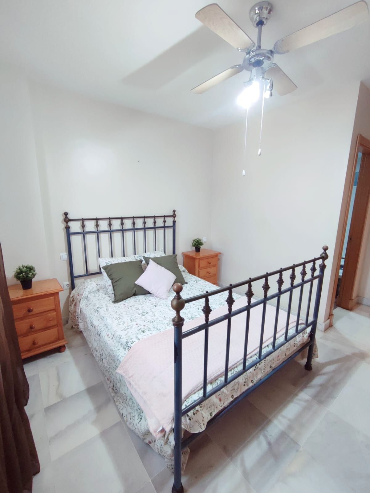 Bedroom of Planta baja for sale in Algeciras  with Storage room and Balcony