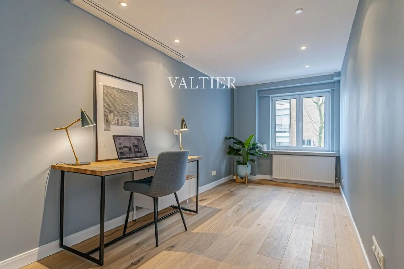 Bedroom of Flat for sale in Madrid  with Air Conditioner and Furnished