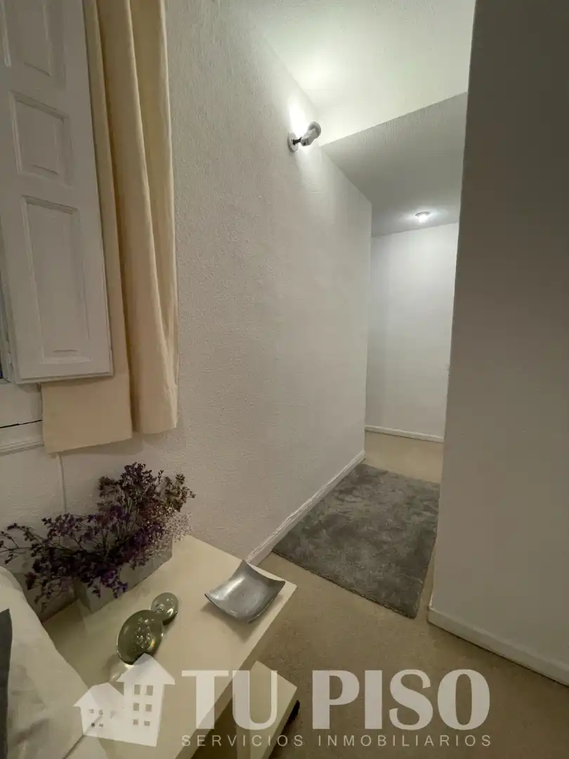 Flat for sale in Madrid  with Air Conditioner, Heating and Furnished
