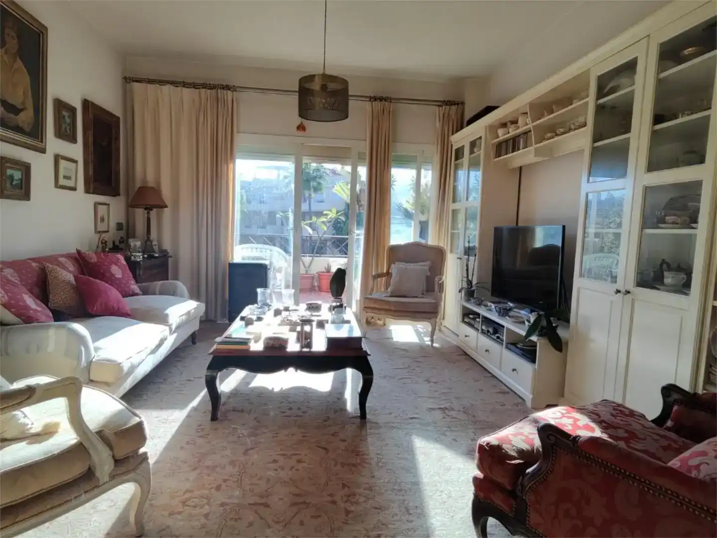 Living room of Flat for sale in Estepona  with Air Conditioner and Swimming Pool