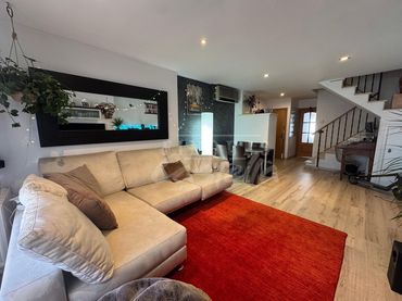 Flat with balcony for sale in Centre
