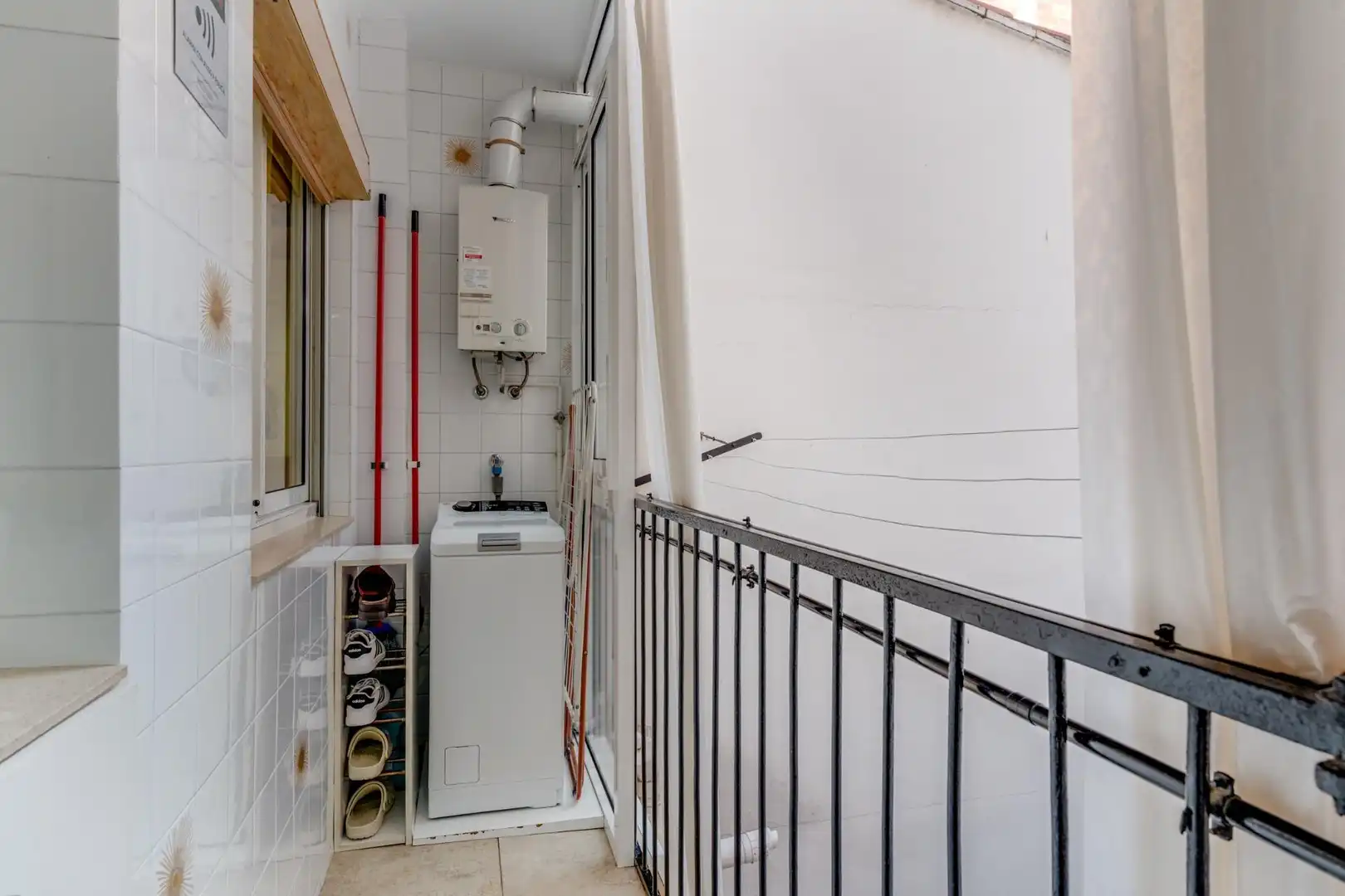 Terraza de Piso en venta en L'Hospitalet de Llobregat con Aire acondicionado, Amueblado y Alarma