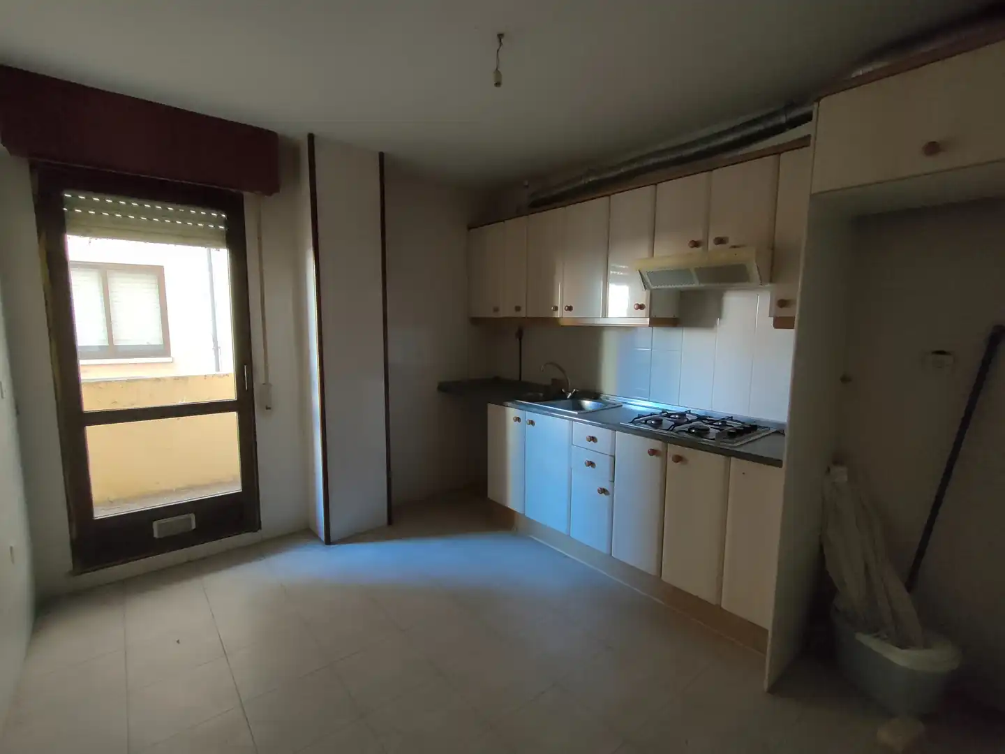 Cocina de Piso en venta en Benavente con Calefacción, Parquet y Terraza