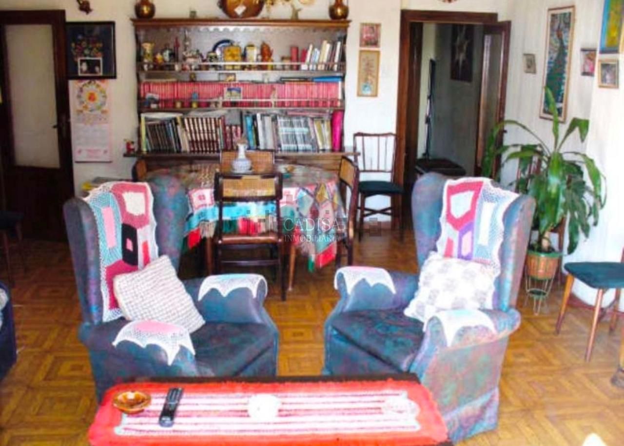 Sala d'estar de Pis en venda en Salamanca Capital amb Parquet