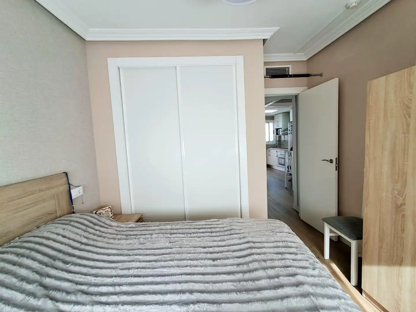 Habitación de Apartamento en venta en Águilas con Aire acondicionado, Calefacción y Jardín privado