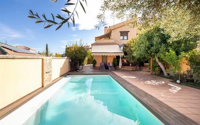 Piscina de Casa o xalet en venda en Ogíjares amb Aire condicionat, Calefacció i Jardí privat