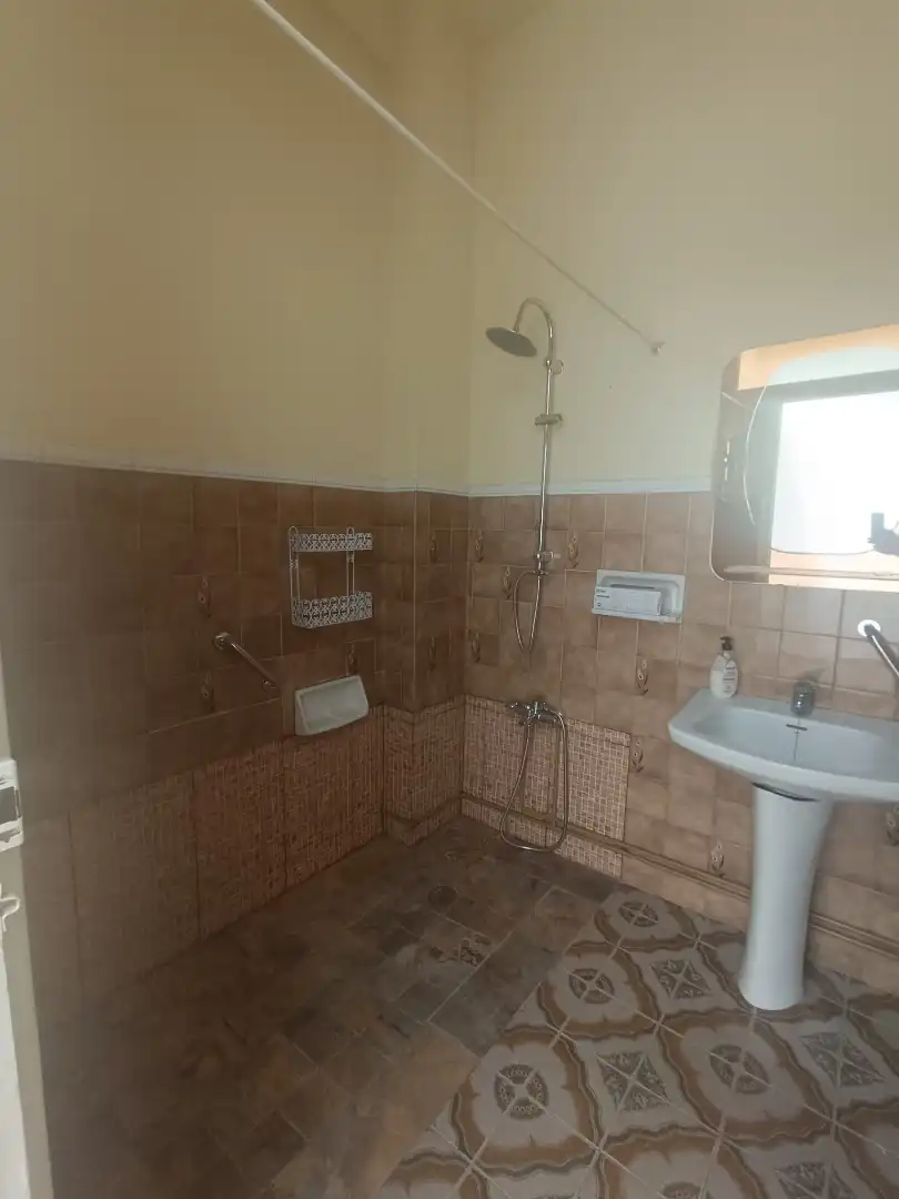 Baño de Casa o chalet en venta en Camas con Jardín privado