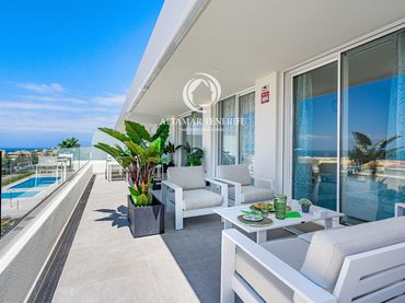 Penthouse with pool for sale in C. el Peralillo,