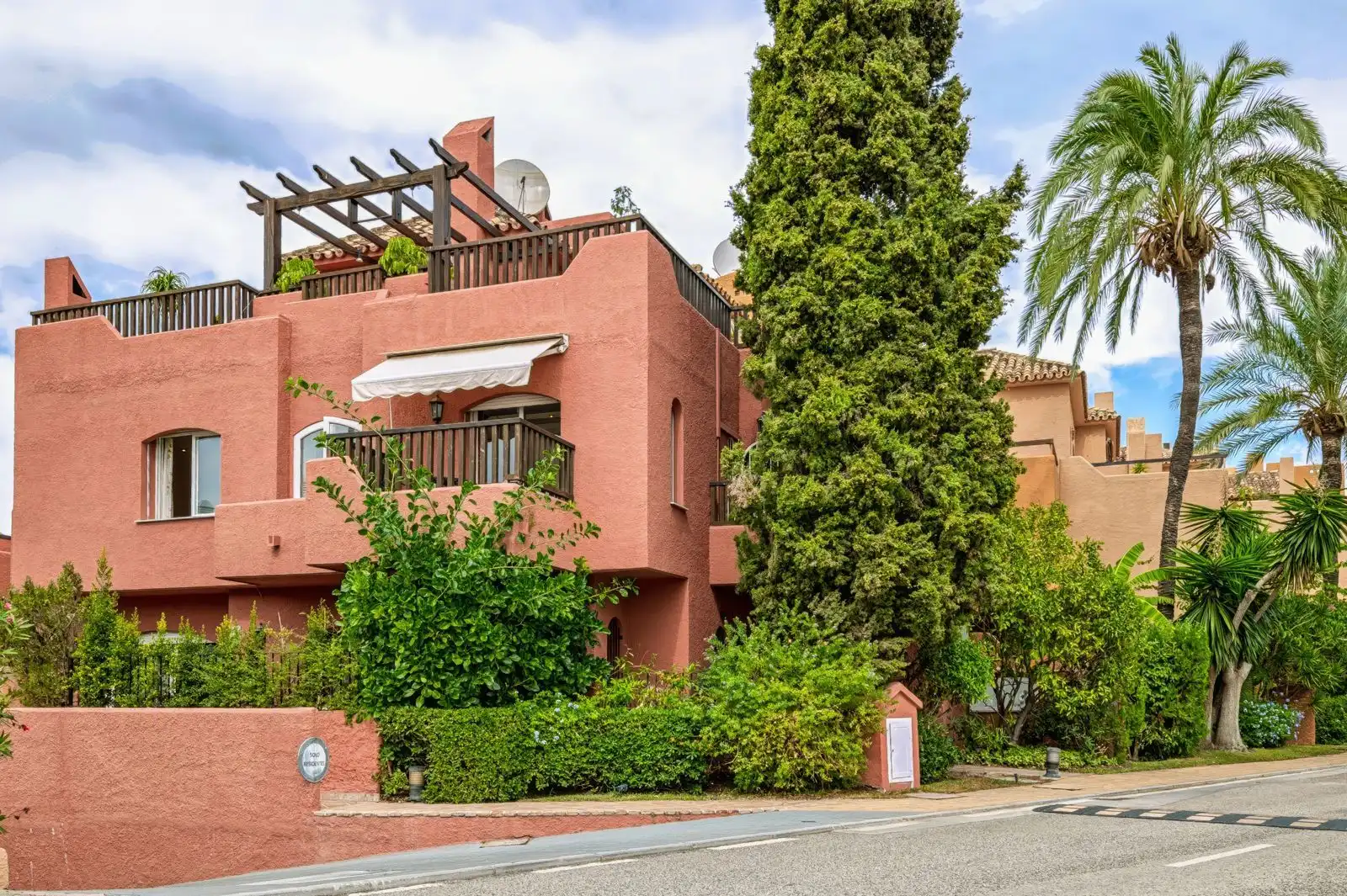 Casa con piscina en venta en Nueva Andalucía, imagen 2