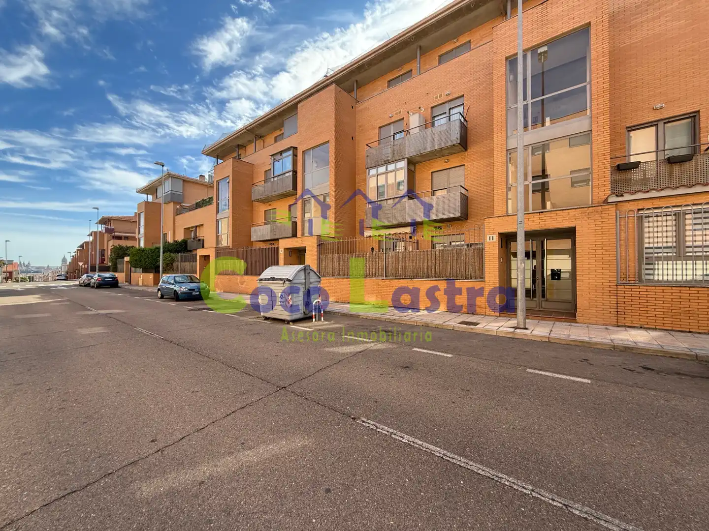 Exterior view of Duplexes for sale in Salamanca Capital  with Heating, Terrace and Oven