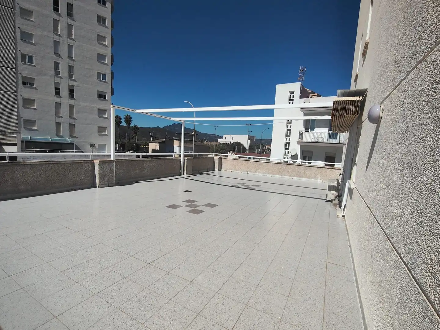 Apartamento con piscina en venta en Playa de Gandia, imagen 25